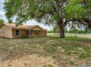 525 Parsons Rd, Pleasanton, TX 78064