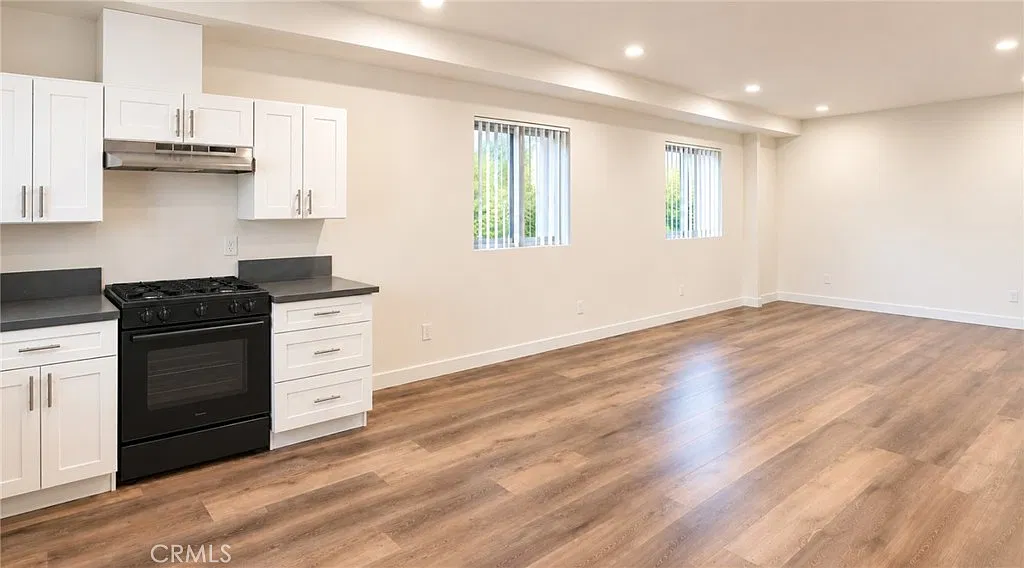 3 bed, 1700 sqft, $3,500 — Photo 3