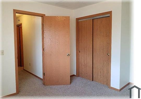 5th image of 810 E 8th St APT 302