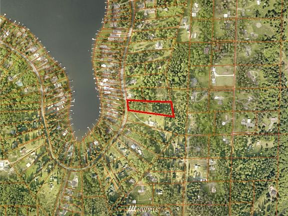2nd image of 314 XX E Lake Morton Drive SE