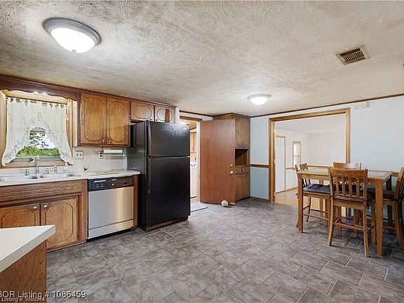 3rd image of 10549 Winn Mountain Pl