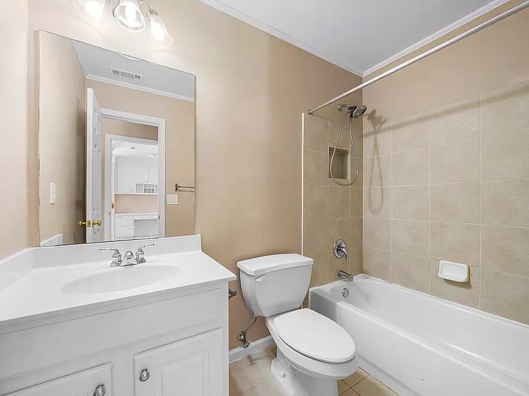 130 Candler Ct — Photo 38