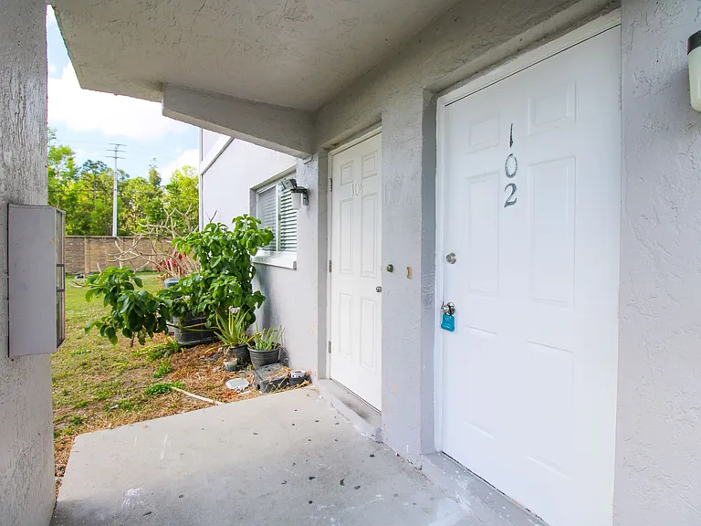 10101 Sandy Hollow Ln #102 — Photo 12