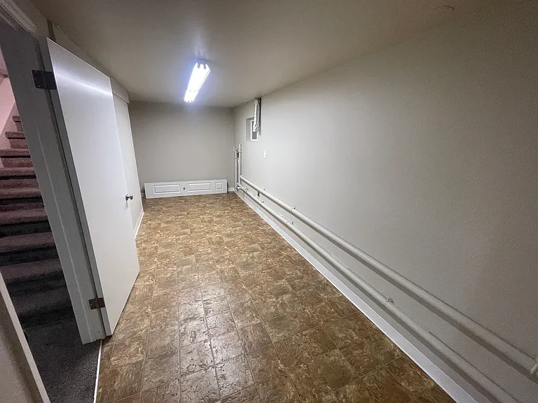 1539 Pratt St — Photo 22