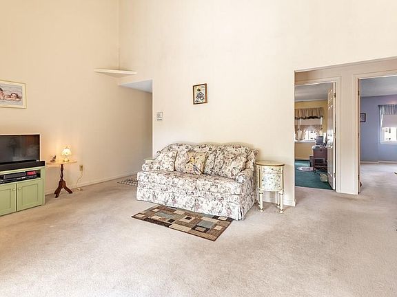 5th image of 60 Florry Dr Unit 6