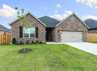 2032 Silk St, Pea Ridge, AR 72751