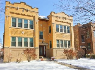 314 S Maple Ave #2S, Oak Park, IL 60302