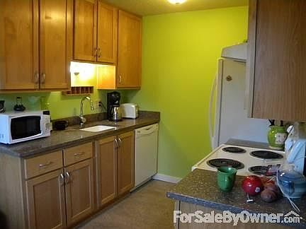 Kitchen
						:
						Full size stove, dishwasher, fridge
