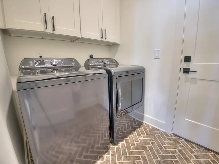 4385 Kinlaw St — Photo 36