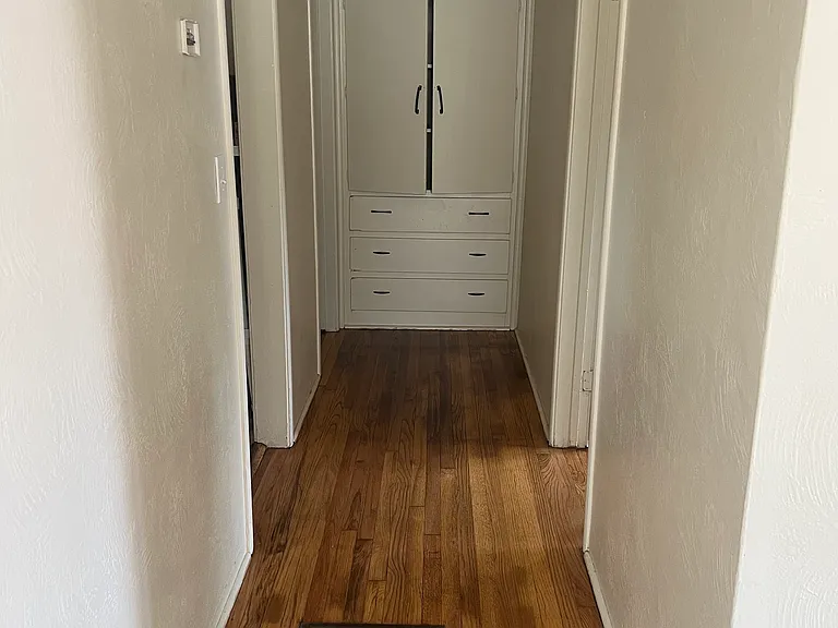 2022 Glendale Ave — Photo 5