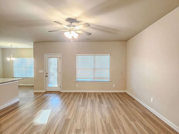 3rd image of 7272 Laurel Way