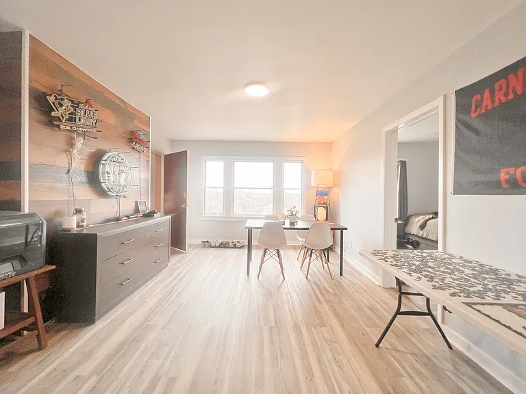 5737 Hobart St #5 — Photo 1
