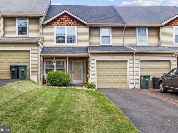 113 Mulberry Dr, Holland, PA 18966