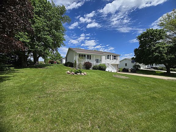 2nd image of 301 Highland Ave