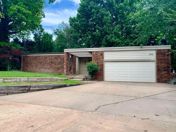 2902 Woodbriar Sq, Enid, OK 73703
