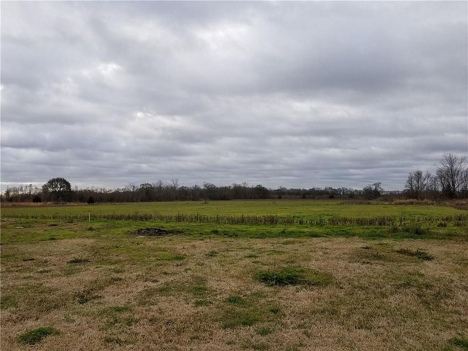 2nd image of 304 English Rd
