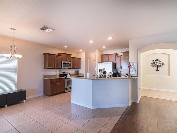 5th image of 1033 Seminole Sky Dr
