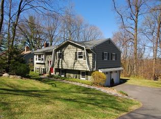 50 Woodlawn Rd, Sparta, NJ 07871