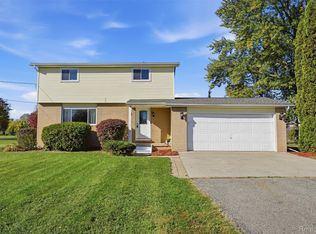 3456 S Irish Rd, Davison, MI 48423