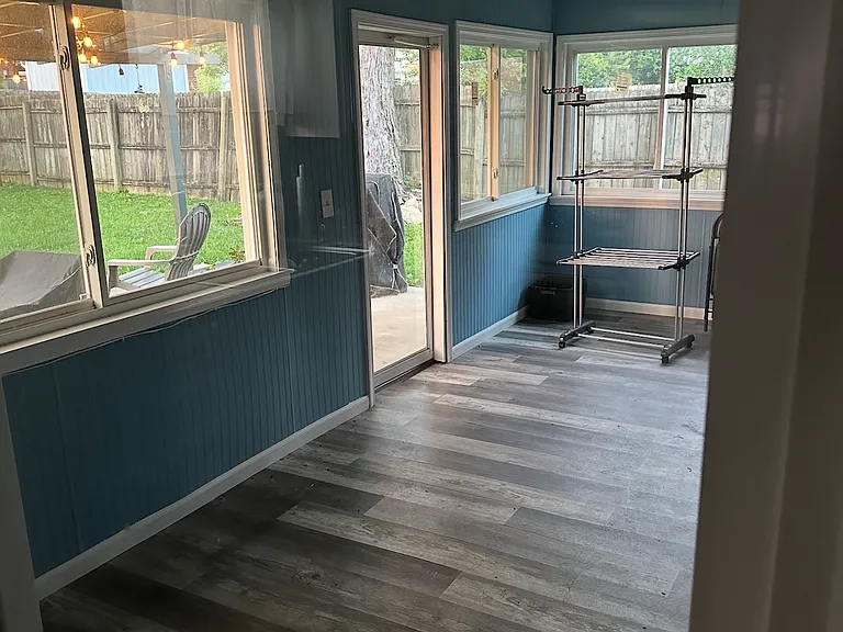 7027 Hubbard Dr — Photo 5