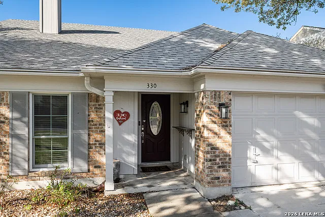 3 bed, 2.0 bath, 1811 sqft, $1,800 — Photo 2