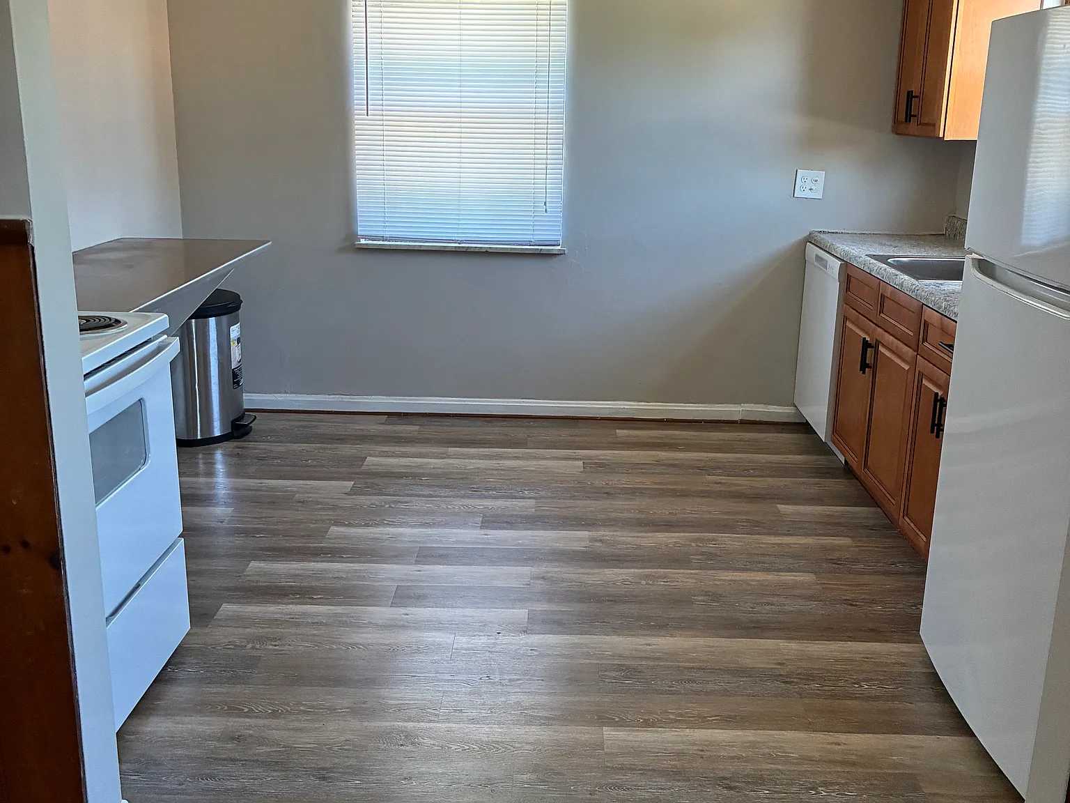 1 bed, 1000 sqft, $1,000 — Photo 2
