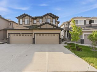 8805 Carson Way SW, Edmonton, AB T6W3K8