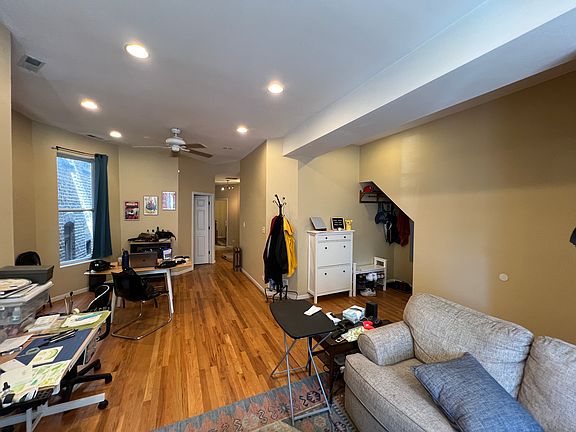 4th image of 1326 N Artesian Ave APT 1