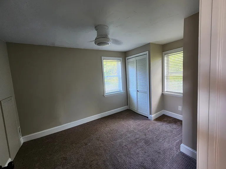 Bedroom 1/front