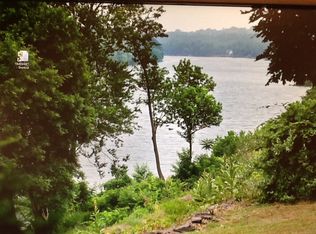 1670 Beaver Hollow Dr, Norristown, PA 19403