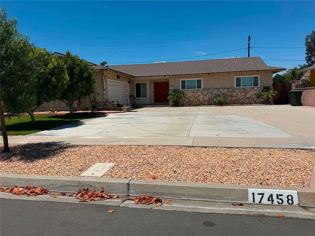 3 bed, 1714 sqft, $3,300 — Photo 3
