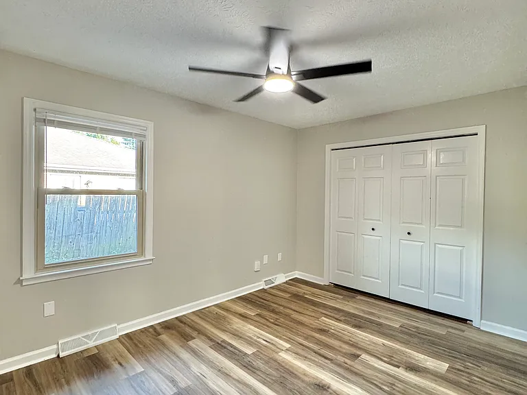 932 Krissy Way — Photo 4