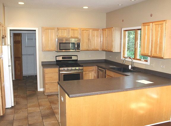4th image of 1271 Muriel St