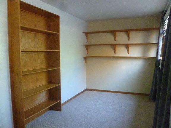 bedroom shelves