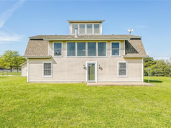 3rd image of 1459 Cozby Ln