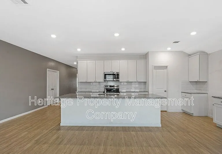2700 Coral Valley — Photo 8