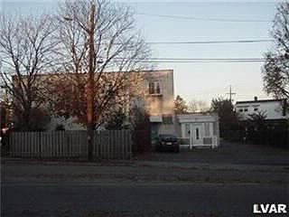 2nd image of 2432 Easton Ave