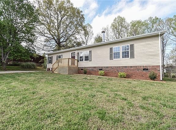 3rd image of 207 Southbourne Ct