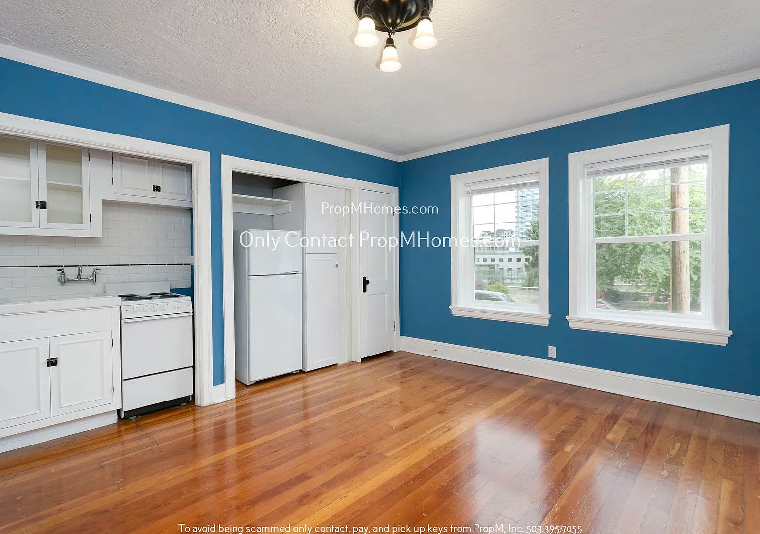 Timeless Condo at the Empress - Modern Updates! — Photo 1