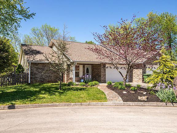 2nd image of 121 Dockery Dr