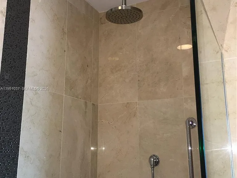 601 NE 27th St #1906 — Photo 16