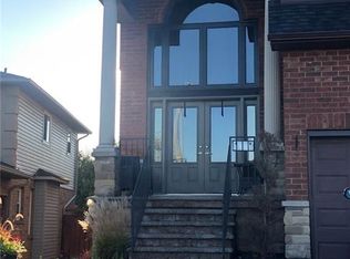 130 Napoli Dr, Hamilton, ON L9C6X2