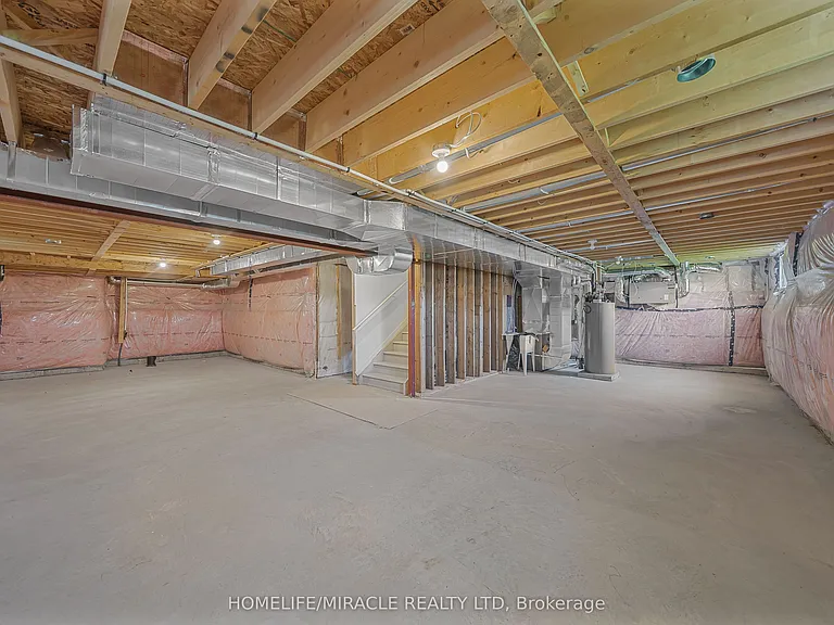 111 Windermere Blvd — Photo 38