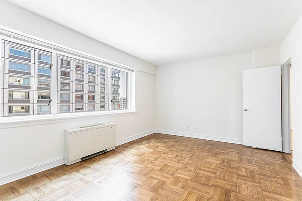 Rented by Anchor Associates | media 5