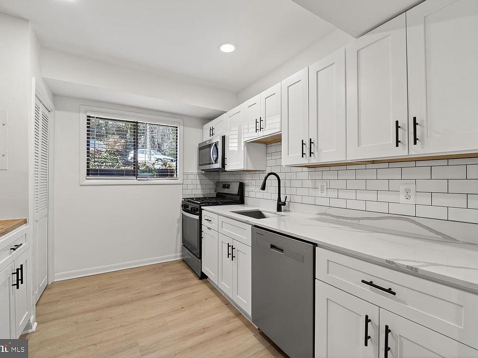 1st image of 55 Skyhill Rd APT 101