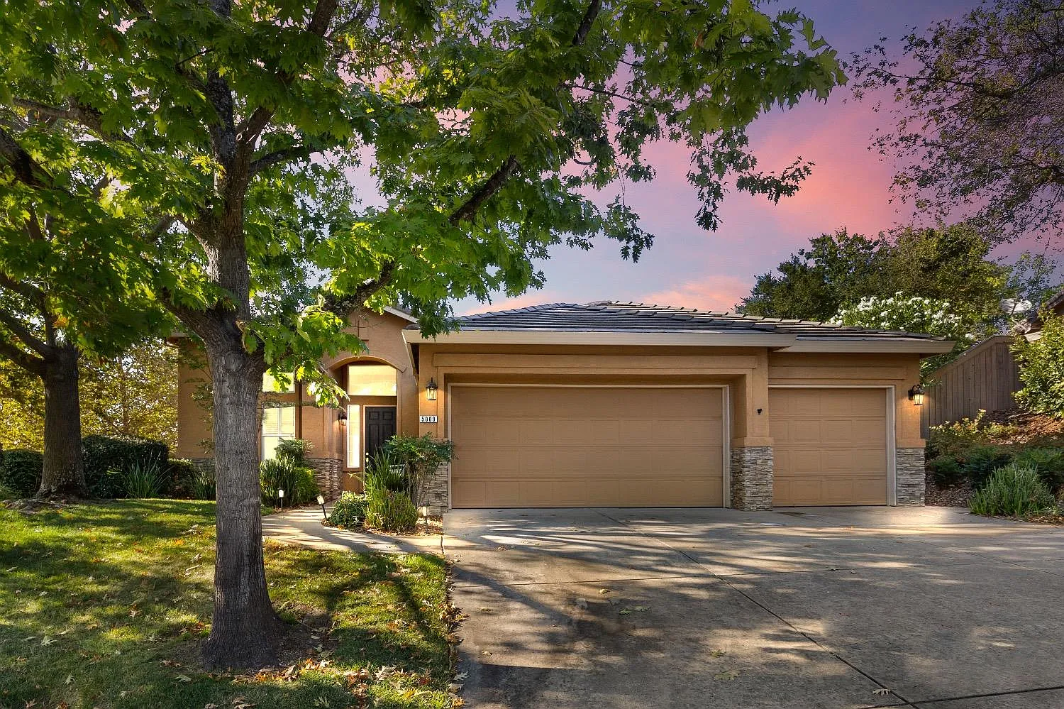 5009 Macero Ct photo 1