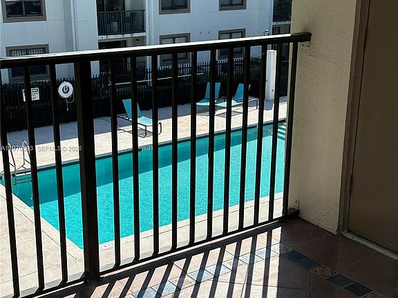 3rd image of 560 S Park Rd #367