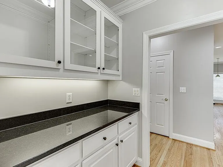 9345 Riverclub Pkwy — Photo 11