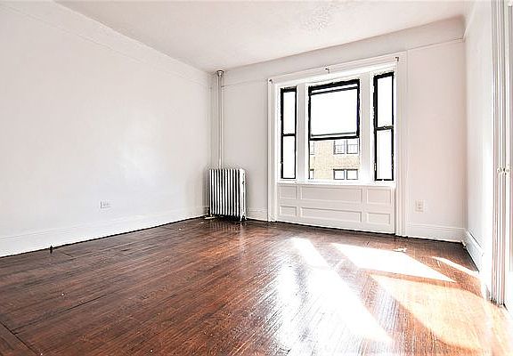 3rd image of 565 W 139th St #4A