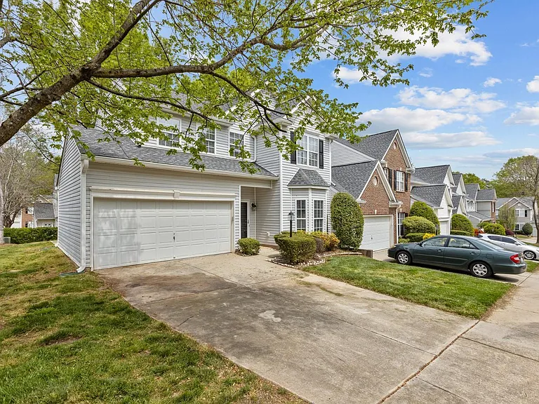 5316 Corinthian Way — Photo 37